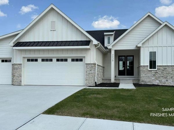 6605 E Hawker Cir, Sioux Falls, SD 57110