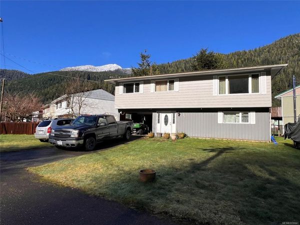 181 Boston Rd, Tahsis, BC V0P 1X0