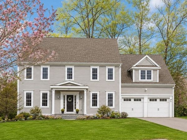 656 Shining Rock Dr, Northbridge, MA 01534