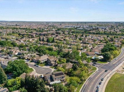 6905 Arianna Ct, Elk Grove, CA 95757 Photo