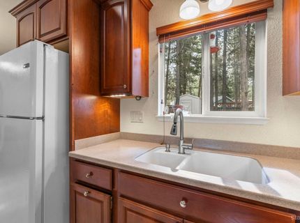 1572 Miztec Street, South Lake Tahoe, CA 96150 Photo
