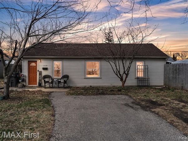 21133 Woodward Street, Clinton Twp, MI 48035