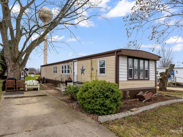 5 Hickory Lane , Sandwich, IL 60548