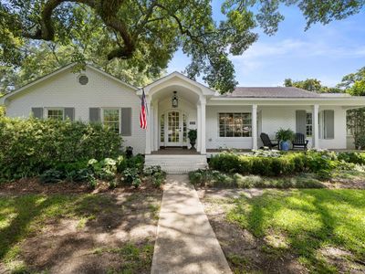 299 Hobcaw Drive, Mount Pleasant, SC 29464