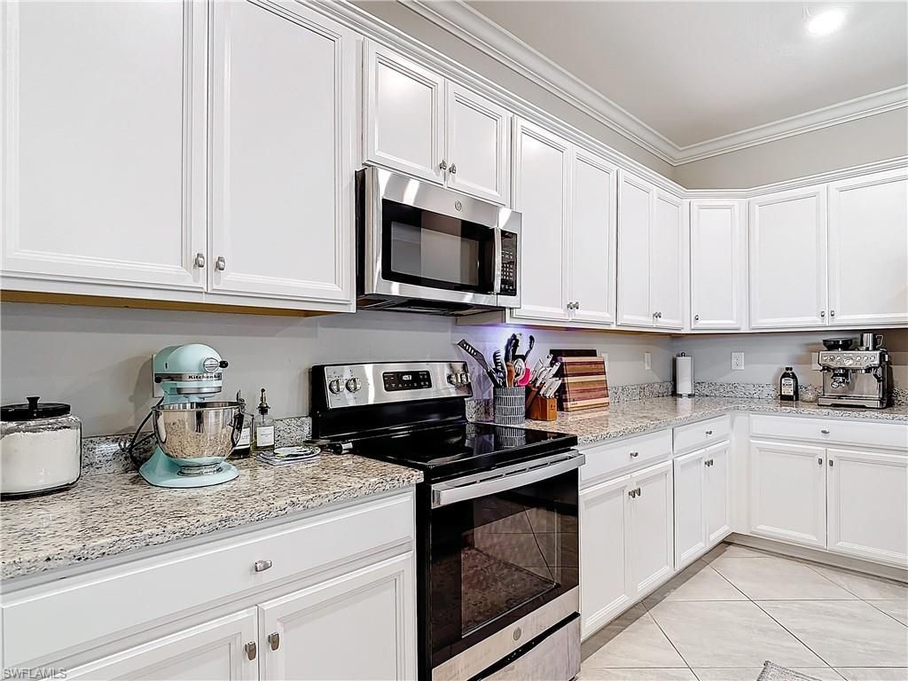 19758 The Place Blvd, Estero, FL 33928 Photo