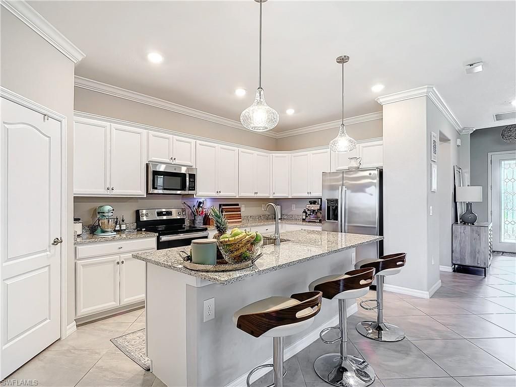 19758 The Place Blvd, Estero, FL 33928 Photo