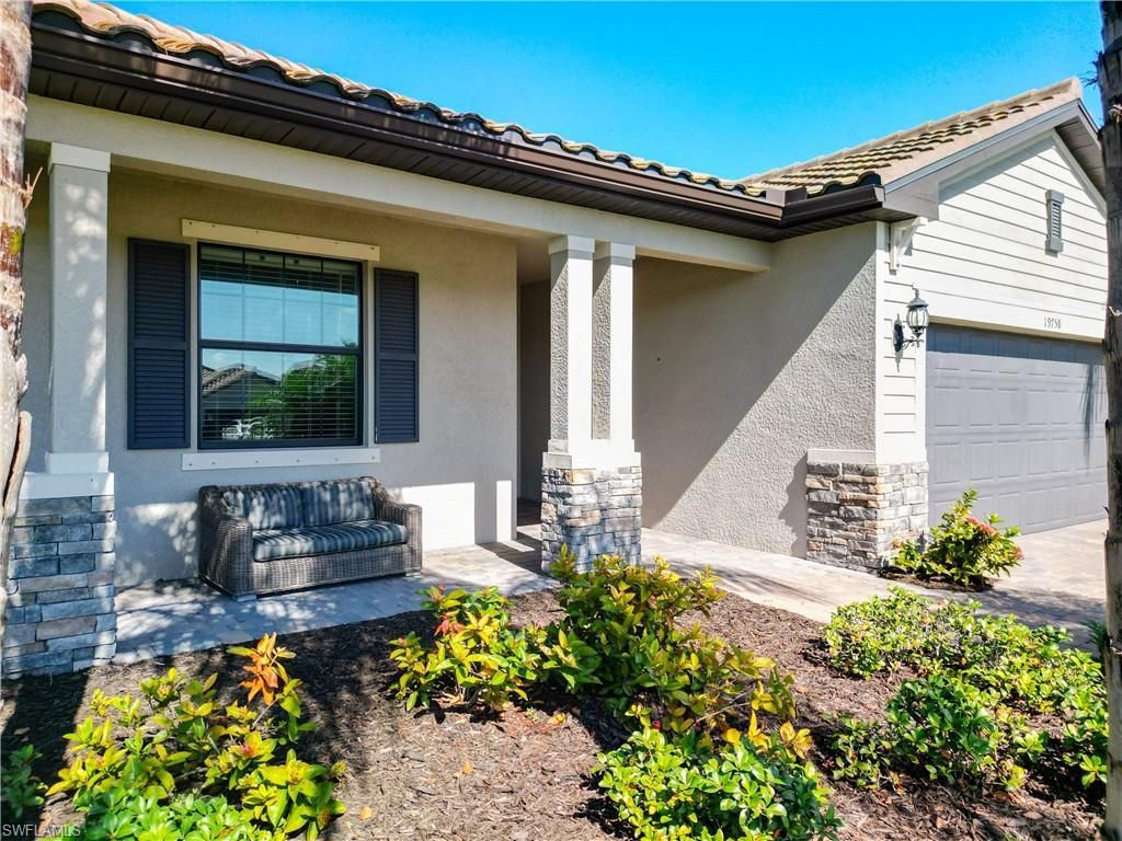 19758 The Place Blvd, Estero, FL 33928 Photo