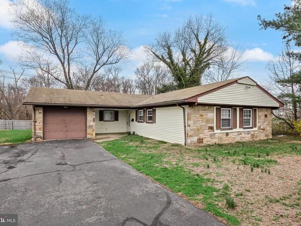 47 HOLSTONE LANE, WILLINGBORO, NJ 08046