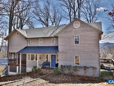 821 GILLIAMS MOUNTAIN RD, CHARLOTTESVILLE, VA 22903