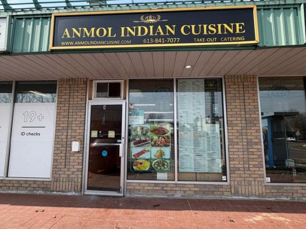 8154 Jeanne Darc Boulevard , Ottawa, ON K1E2H5