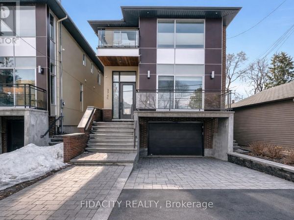 376C Wilmont Avenue, Ottawa, ON K2A0B1
