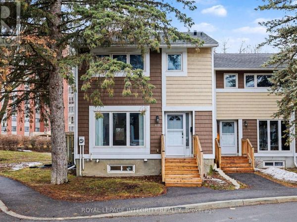 319 Stowe Court , Ottawa, ON K2K1Z6