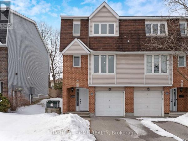 22 ALMOND Lane , Ottawa, ON K2L3T3