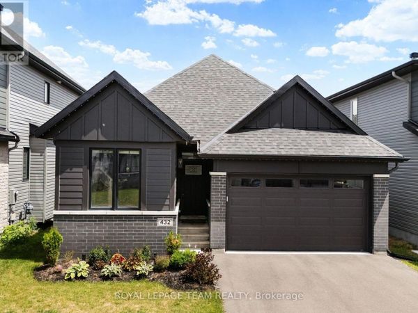 432 Gidran Circle, Ottawa, ON K2V0P5