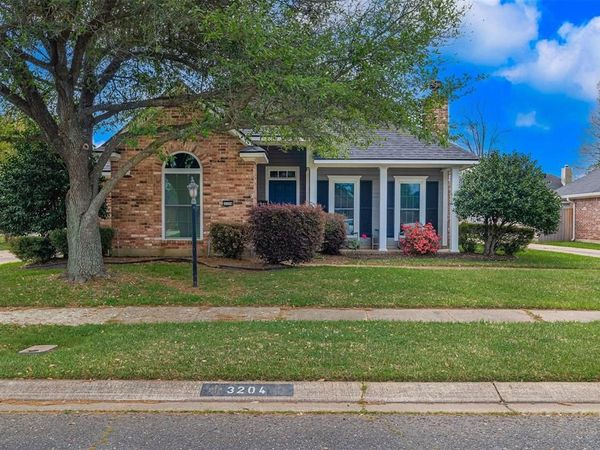 3204 Hanover Court , Bossier City, LA 71111