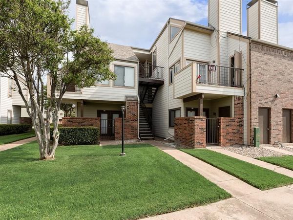 3121 Sondra Drive , Unit 302, Fort Worth, TX 76107