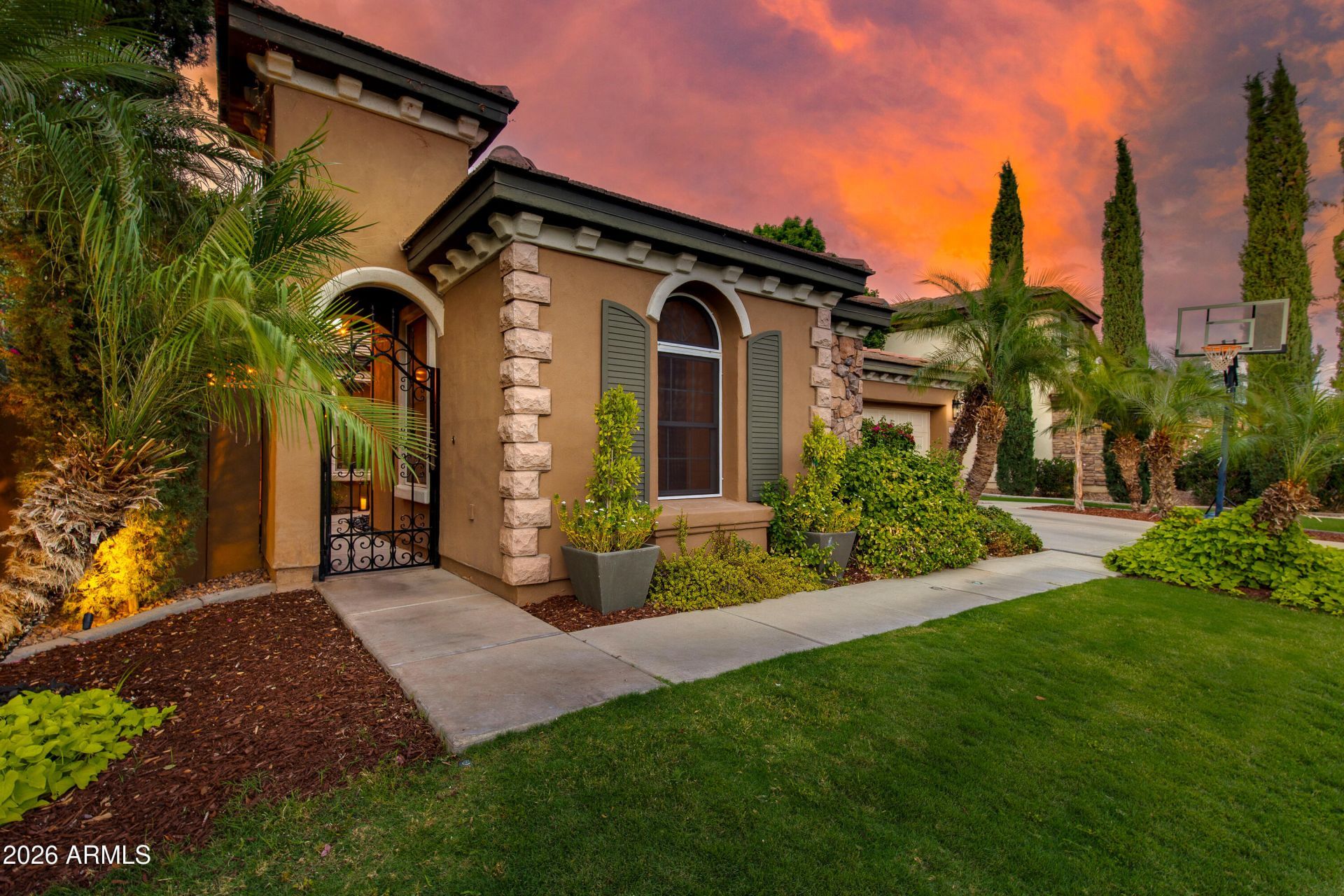 904 E Mead Drive, Chandler, AZ 85249 Main Photo