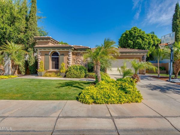 904 E MEAD Drive, Chandler, AZ 85249