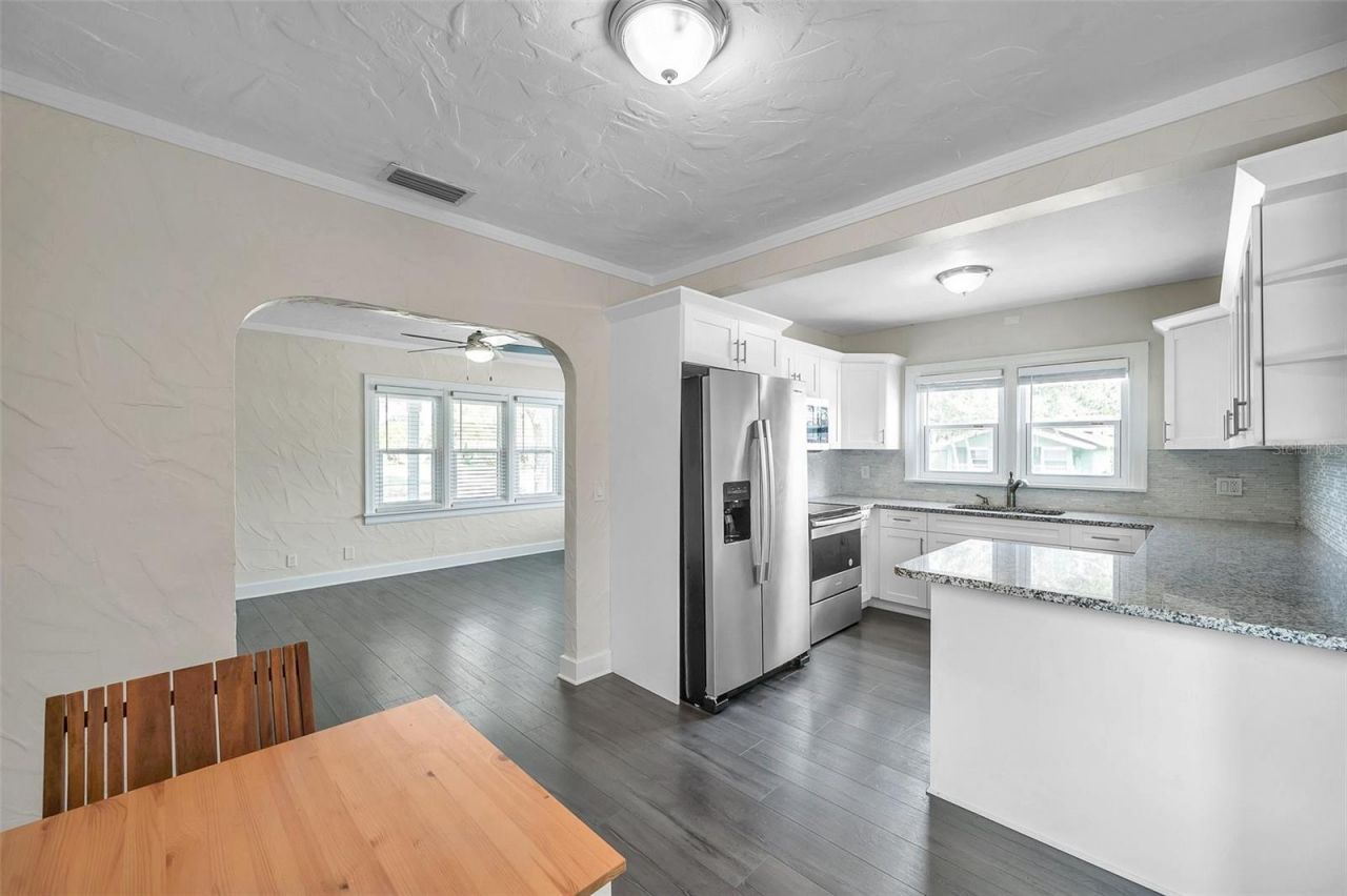 4000 10th Avenue N, Saint Petersburg, FL 33713 Photo