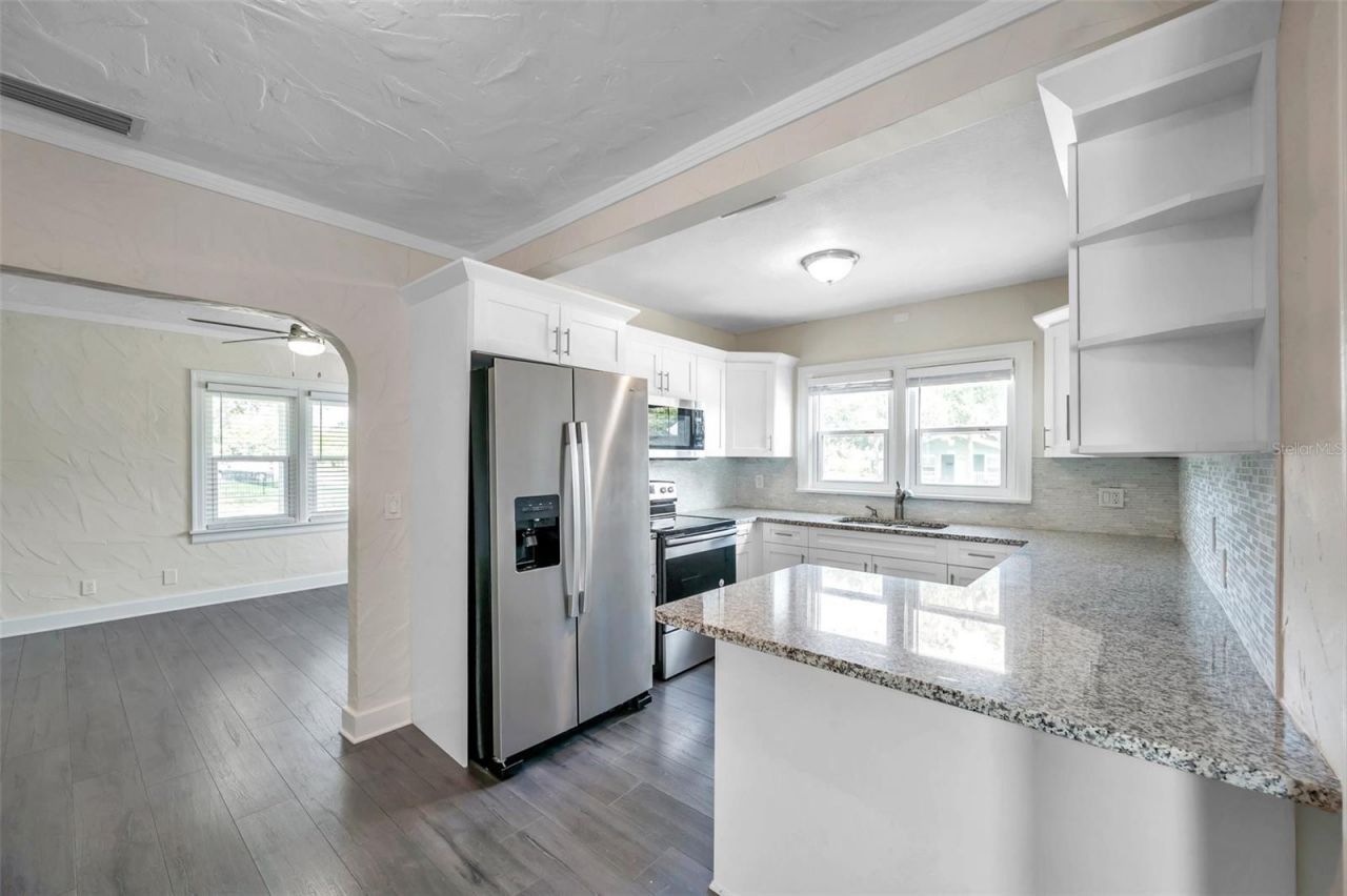 4000 10th Avenue N, Saint Petersburg, FL 33713 Photo