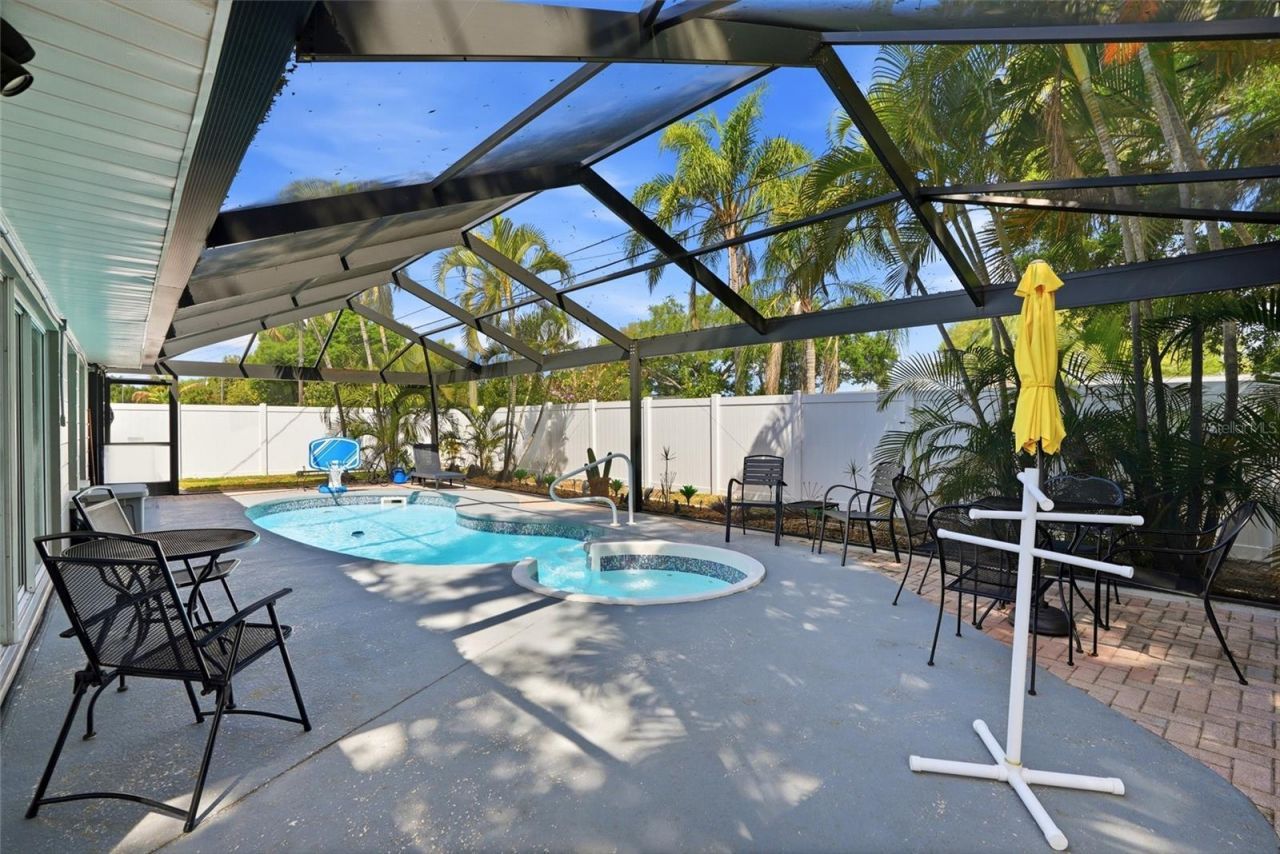10943 90th Avenue, Seminole, FL 33772 Photo
