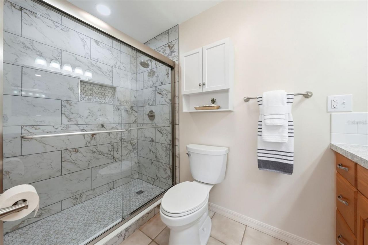 33942 Linda Lane , Leesburg, FL 34788 Photo