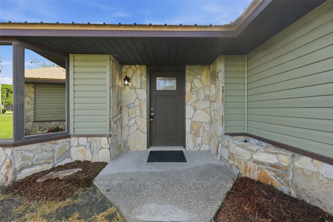 33942 Linda Lane , Leesburg, FL 34788 Photo