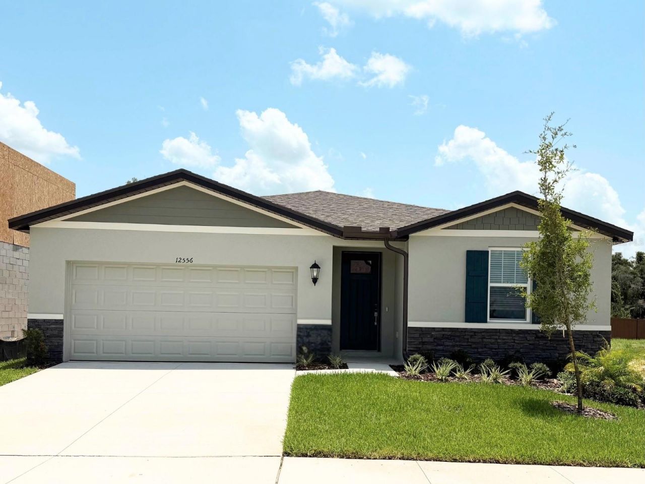 12556 Homeland Drive, Dade City, FL 33525 Main Photo