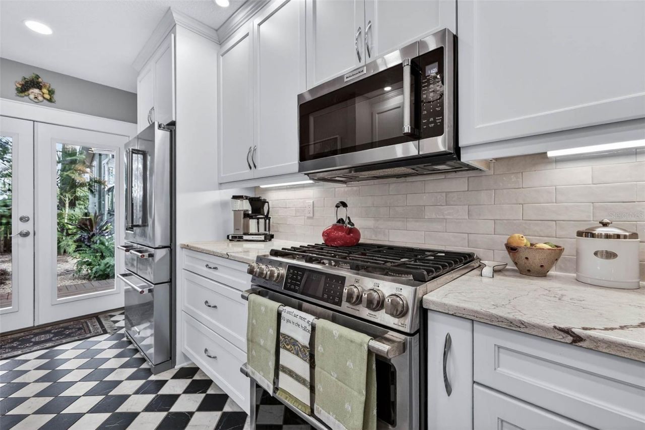 2651 3rd Avenue N, Saint Petersburg, FL 33713 Photo