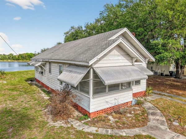 272 S CENTRAL/SR19S AVENUE , UMATILLA, FL 32784