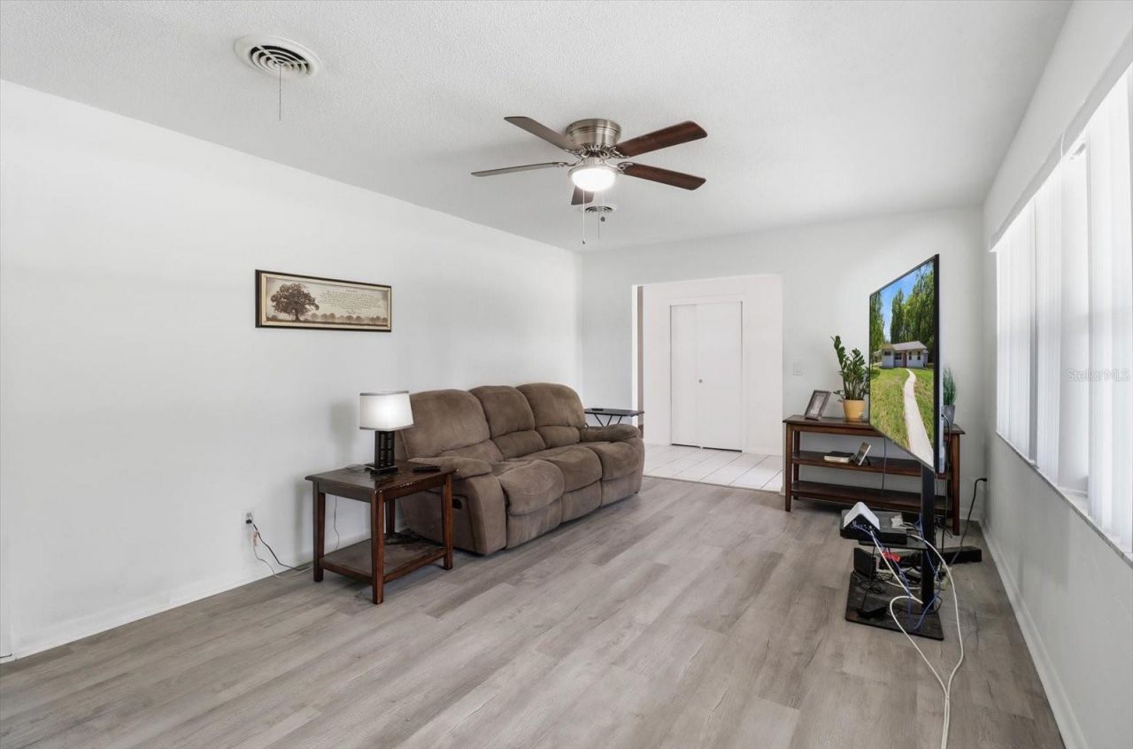 24576 NW Falcon Avenue, Dunnellon, FL 34431 Photo