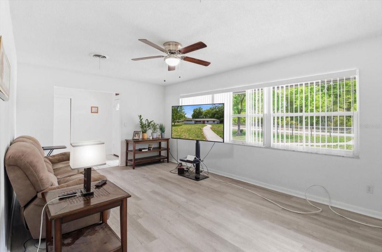 24576 NW Falcon Avenue, Dunnellon, FL 34431 Photo
