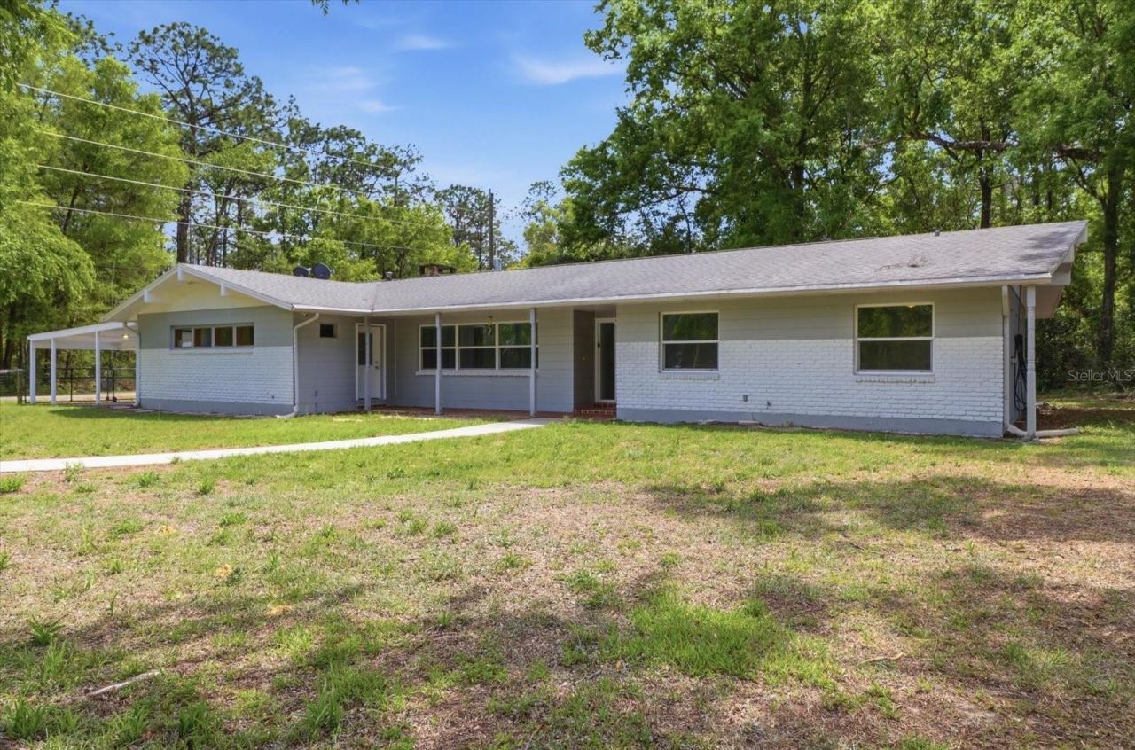 24576 NW Falcon Avenue, Dunnellon, FL 34431 Photo