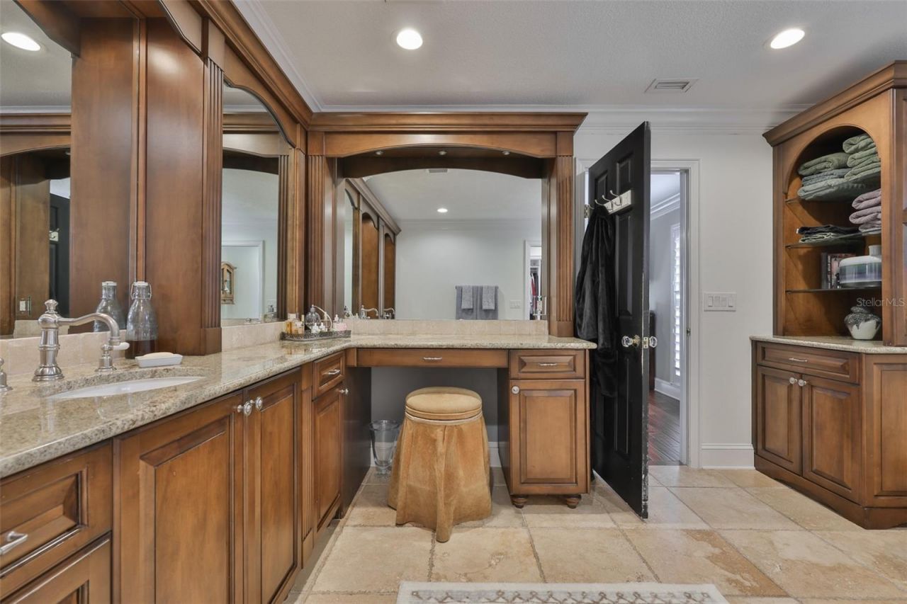 119 Hickory Creek Boulevard, Brandon, FL 33511 Photo