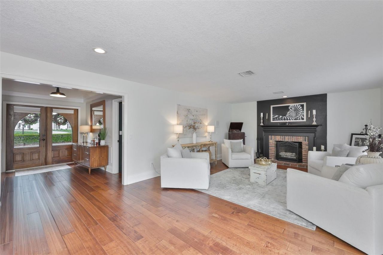 119 Hickory Creek Boulevard, Brandon, FL 33511 Photo