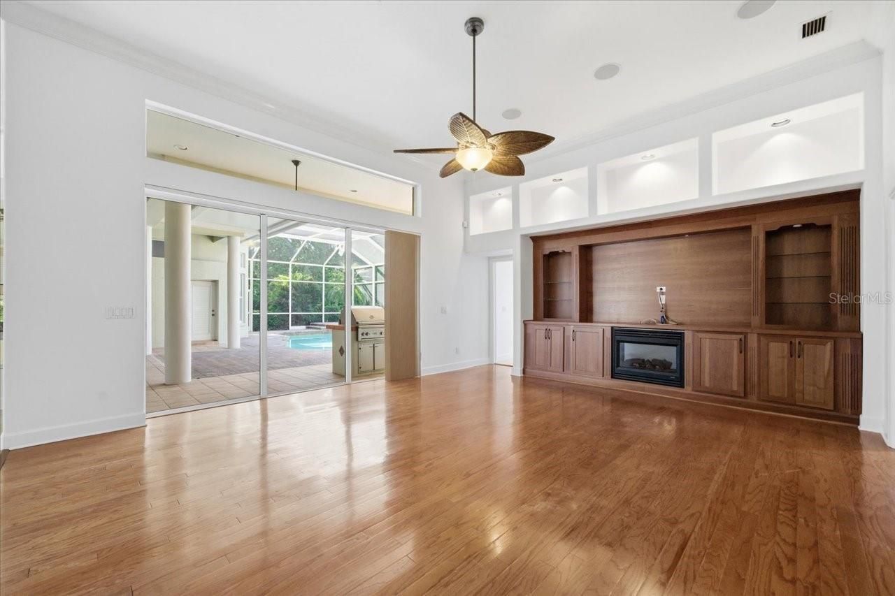 18634 Avenue Capri, Lutz, FL 33558 Photo