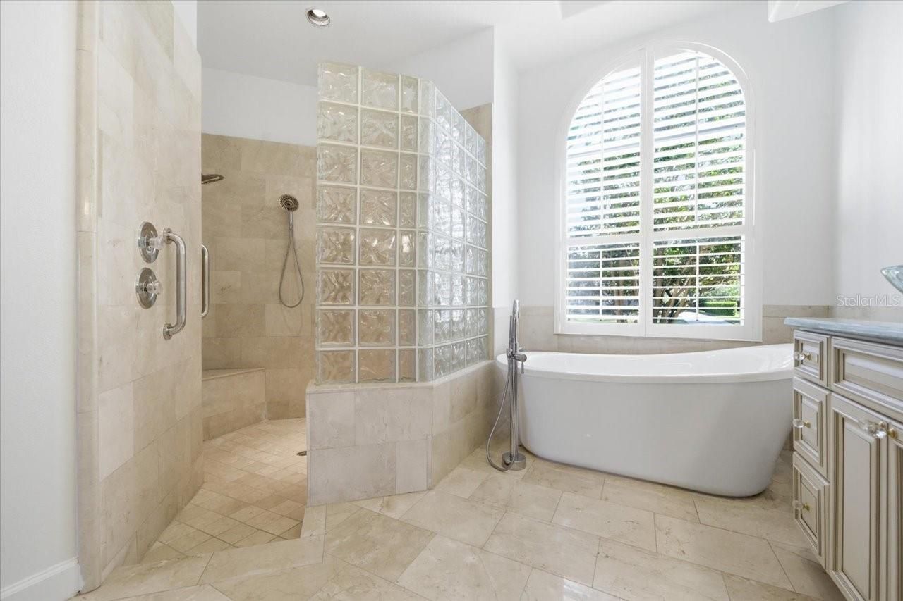 18634 Avenue Capri, Lutz, FL 33558 Photo