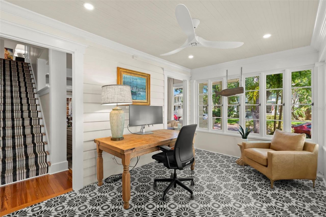 516 17th Avenue Ne, Saint Petersburg, FL 33704 Photo