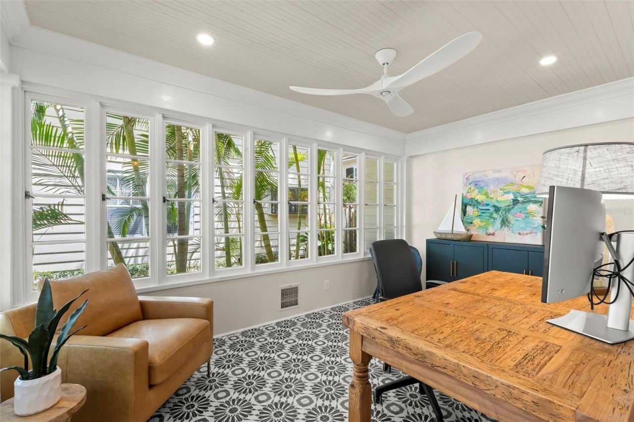 516 17th Avenue Ne, Saint Petersburg, FL 33704 Photo