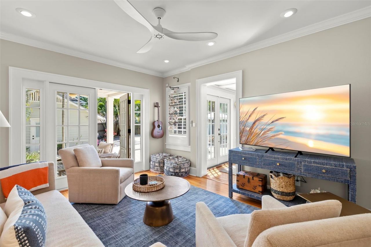 516 17th Avenue Ne, Saint Petersburg, FL 33704 Photo