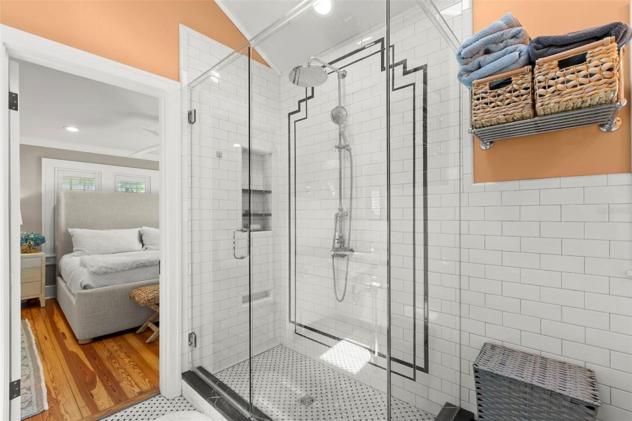 516 17th Avenue Ne, Saint Petersburg, FL 33704 Photo