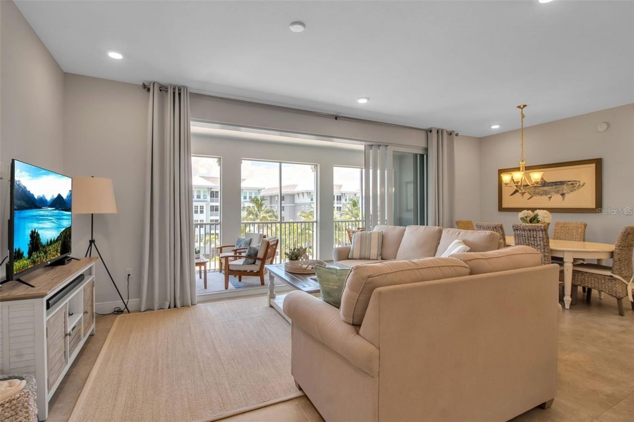 376 Aruba Circle , Unit 301, Bradenton, FL 34209 Photo