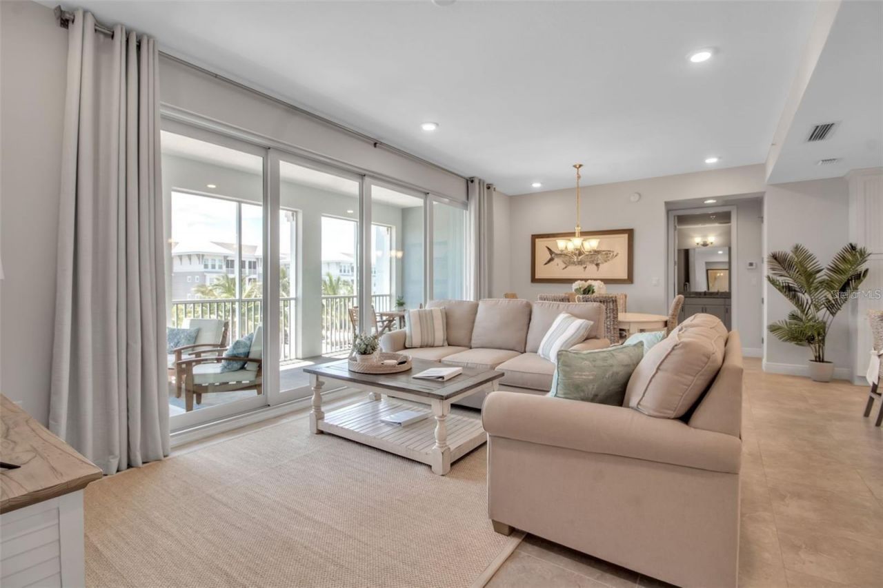 376 Aruba Circle , Unit 301, Bradenton, FL 34209 Photo