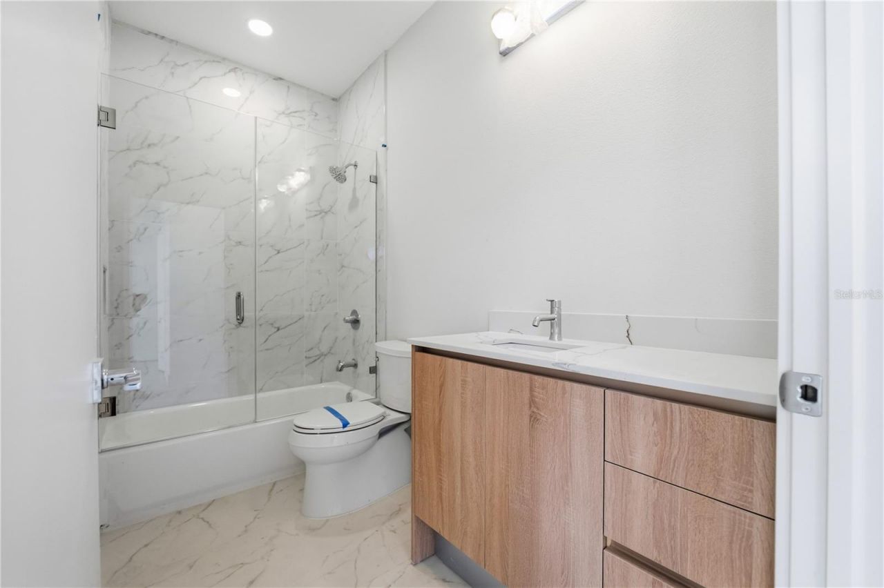 4353 Fontanarosa Village Court , Tampa, FL 33614 Photo