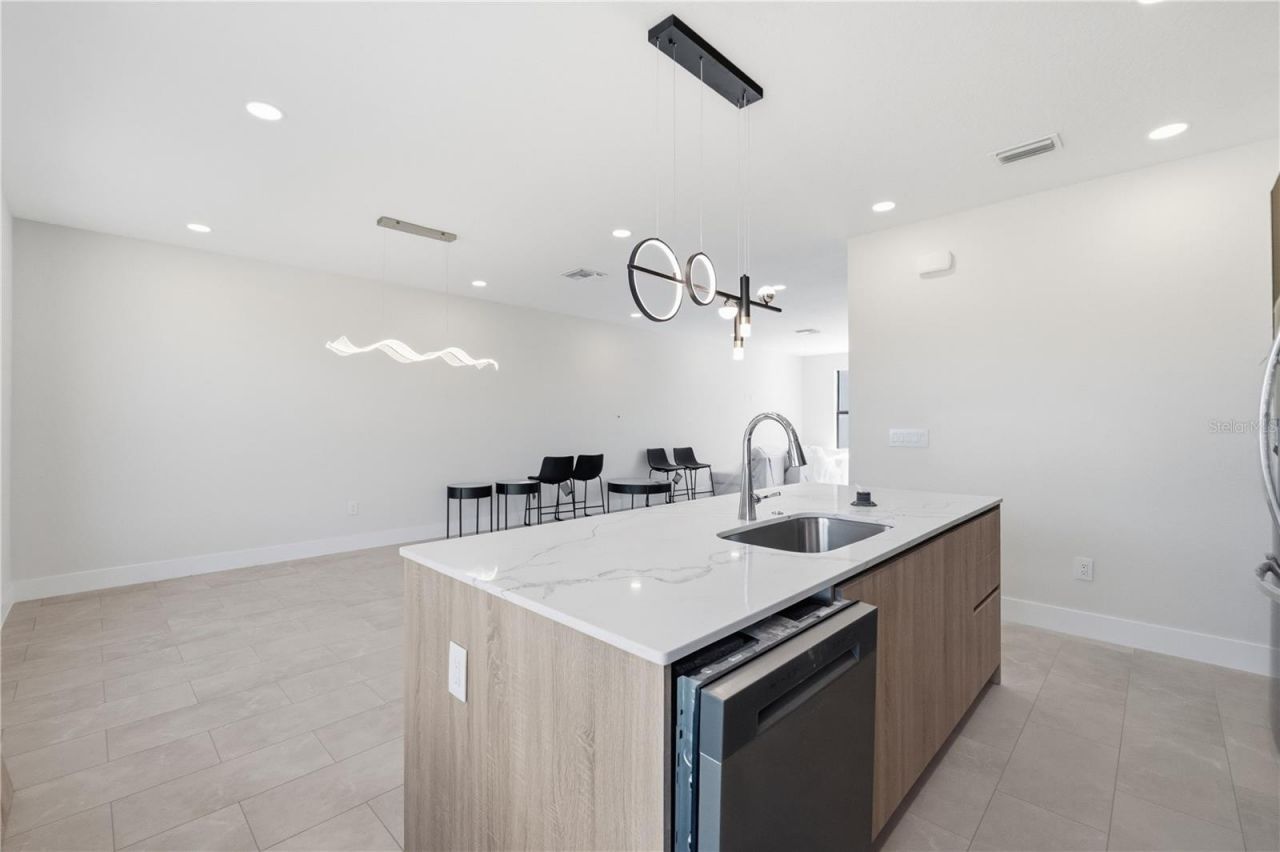 4355 Fontanarosa Village Court , Tampa, FL 33614 Photo