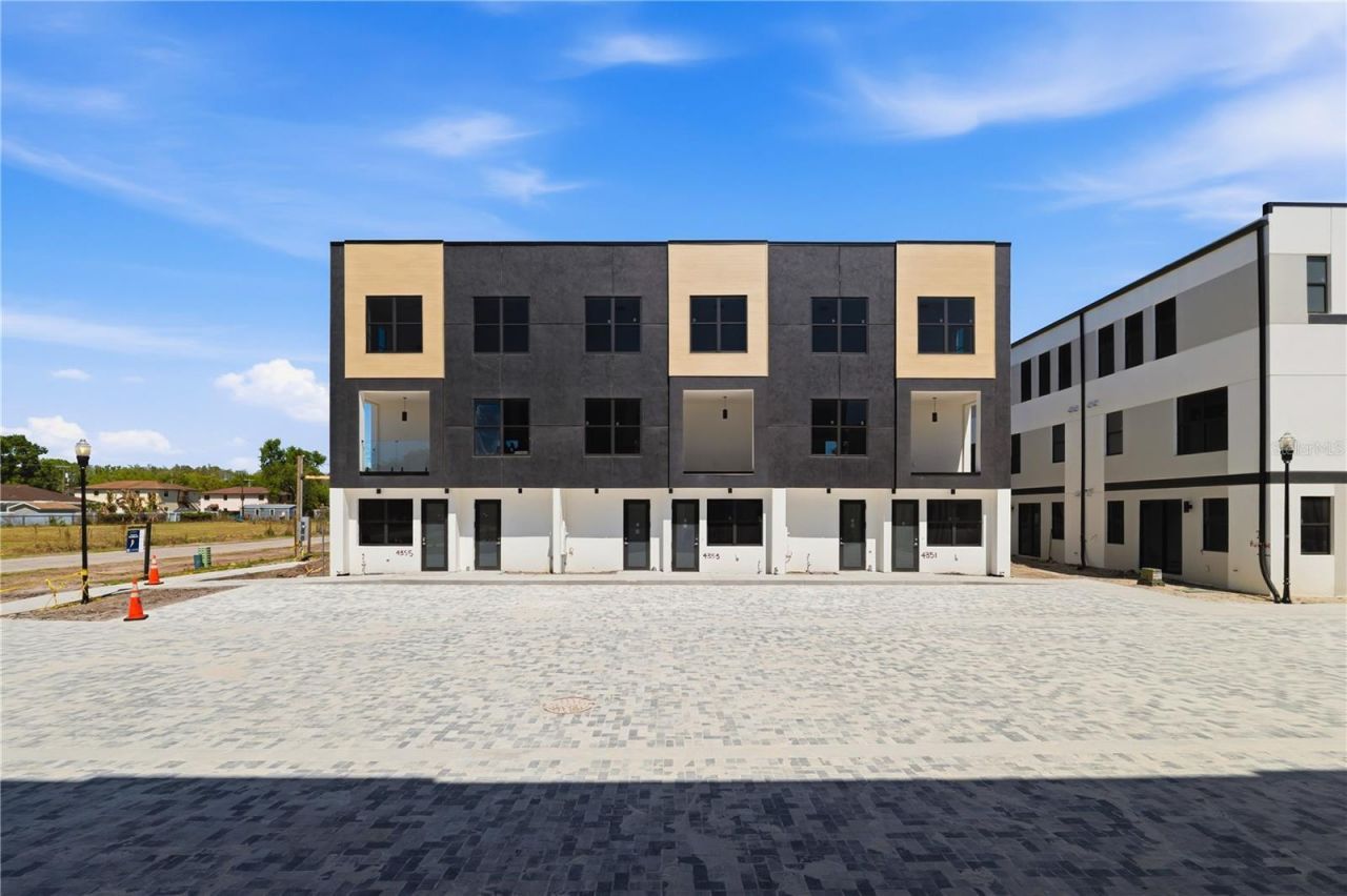 4355 Fontanarosa Village Court , Tampa, FL 33614 Photo