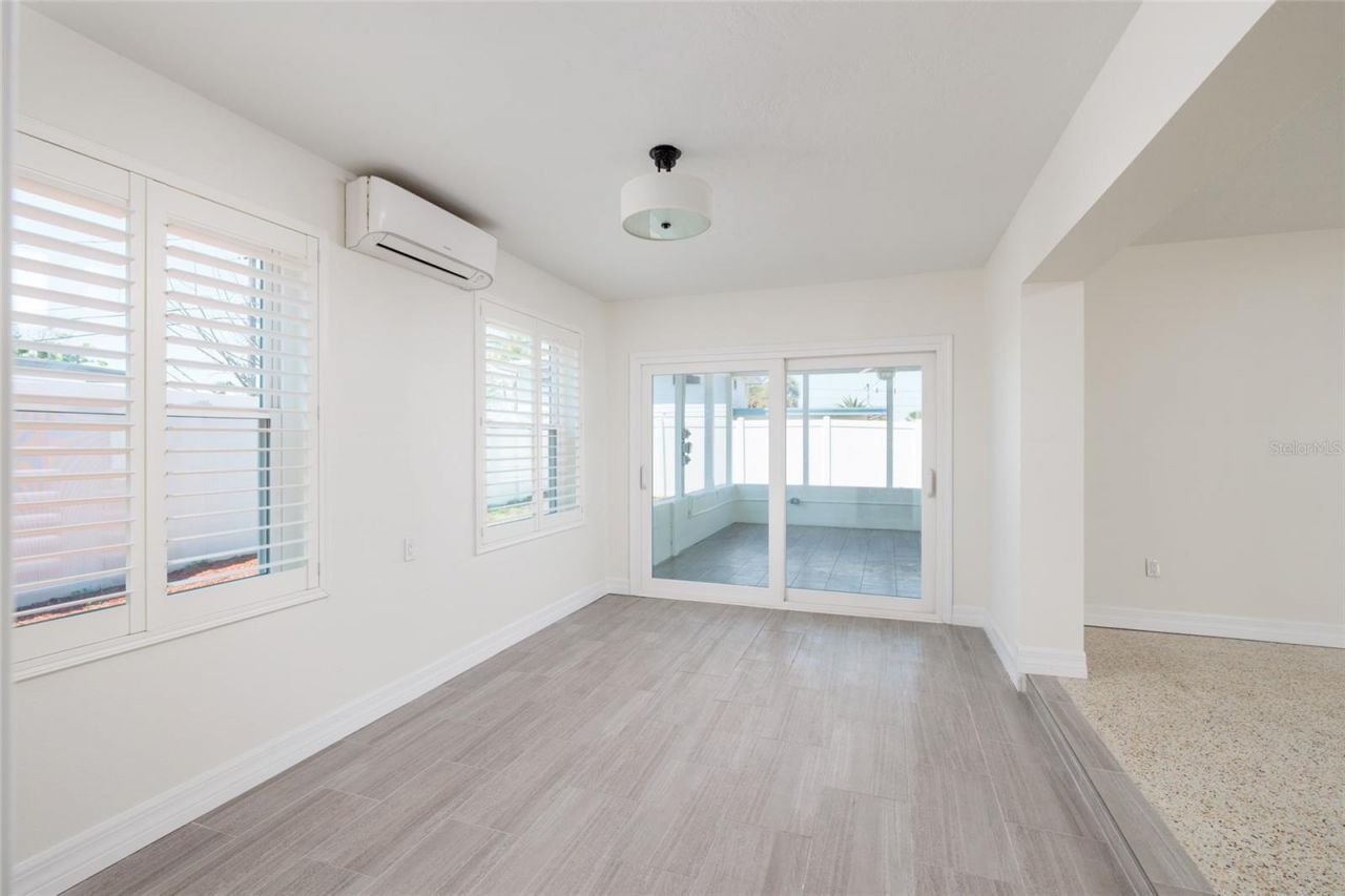 2107 Dolphin Boulevard S, Saint Petersburg, FL 33707 Photo