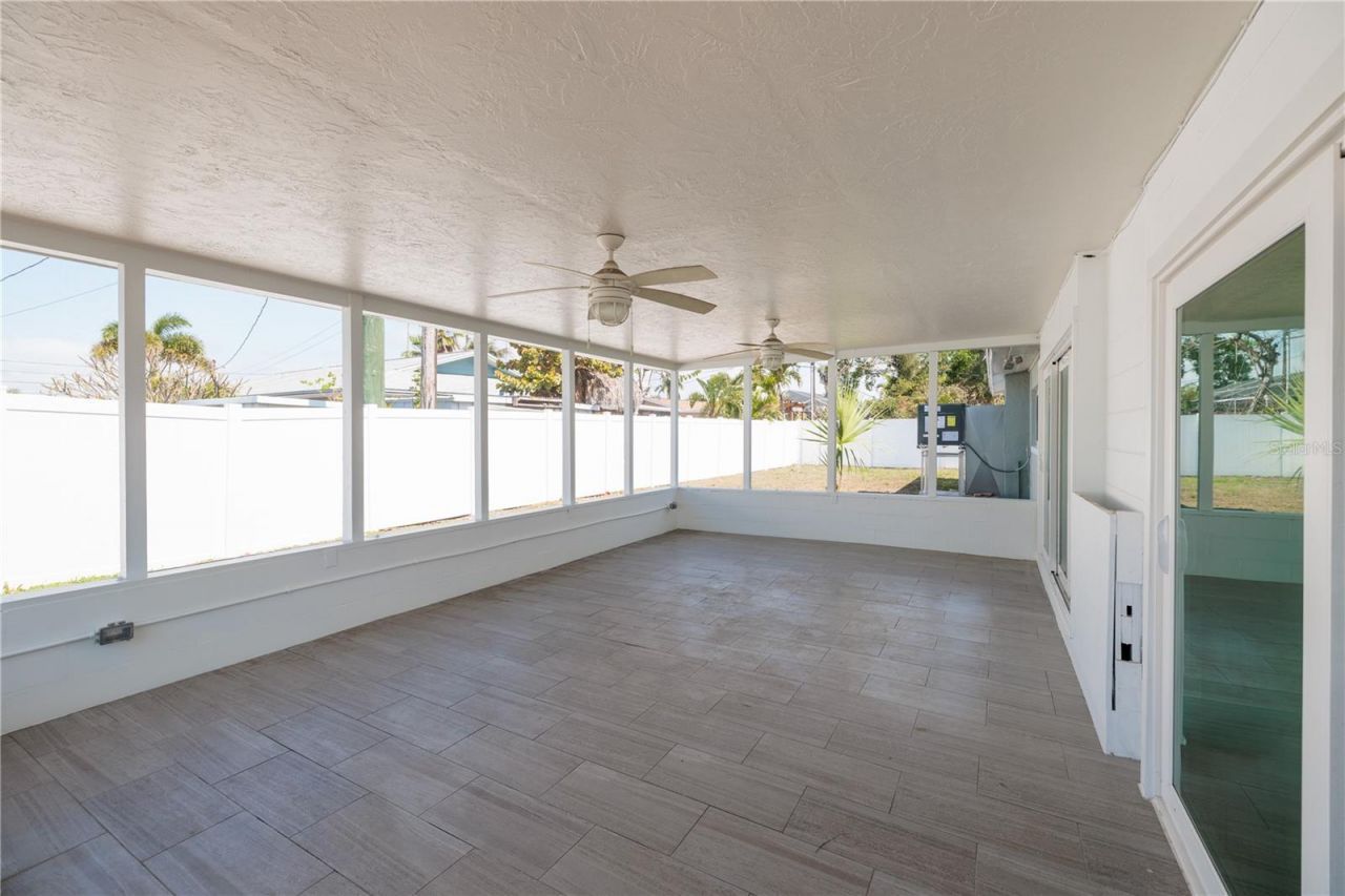 2107 Dolphin Boulevard S, Saint Petersburg, FL 33707 Photo