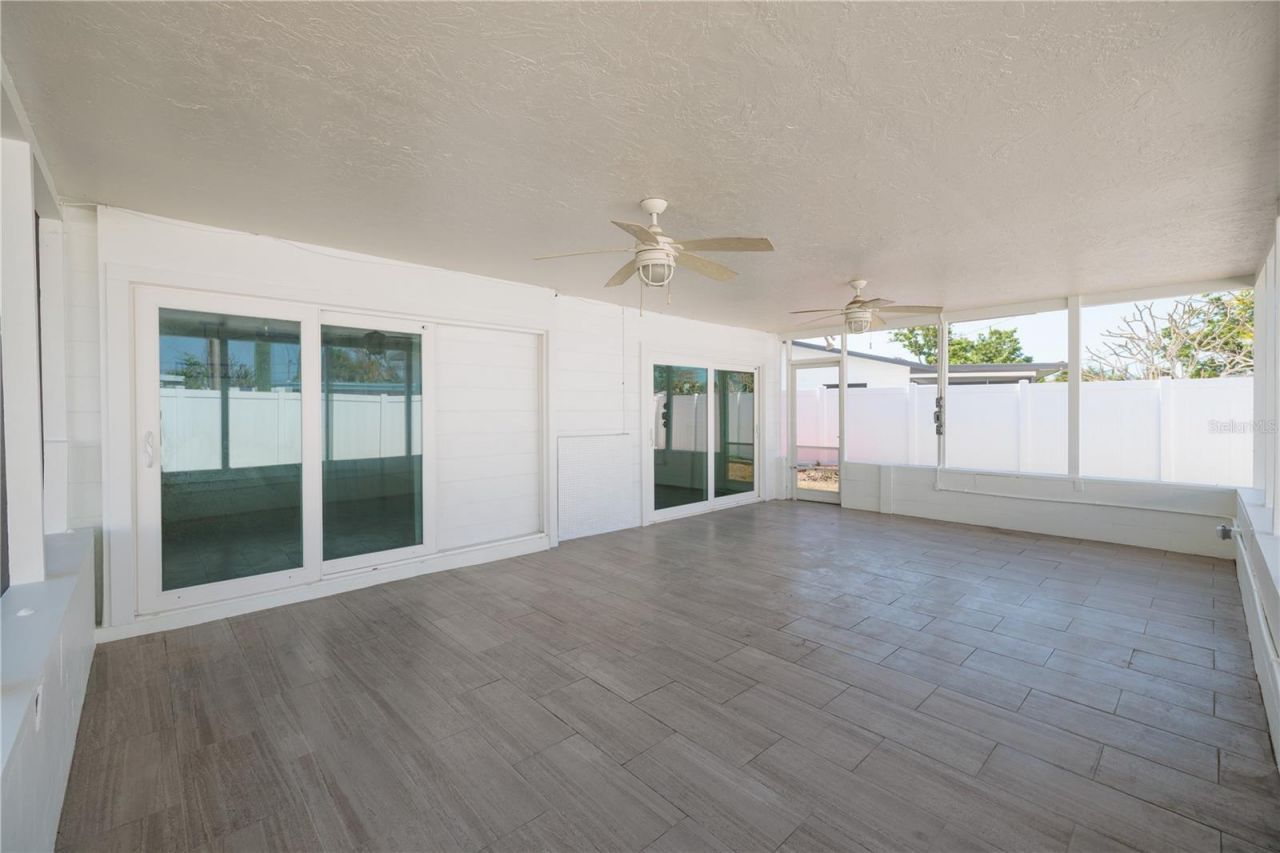 2107 Dolphin Boulevard S, Saint Petersburg, FL 33707 Photo