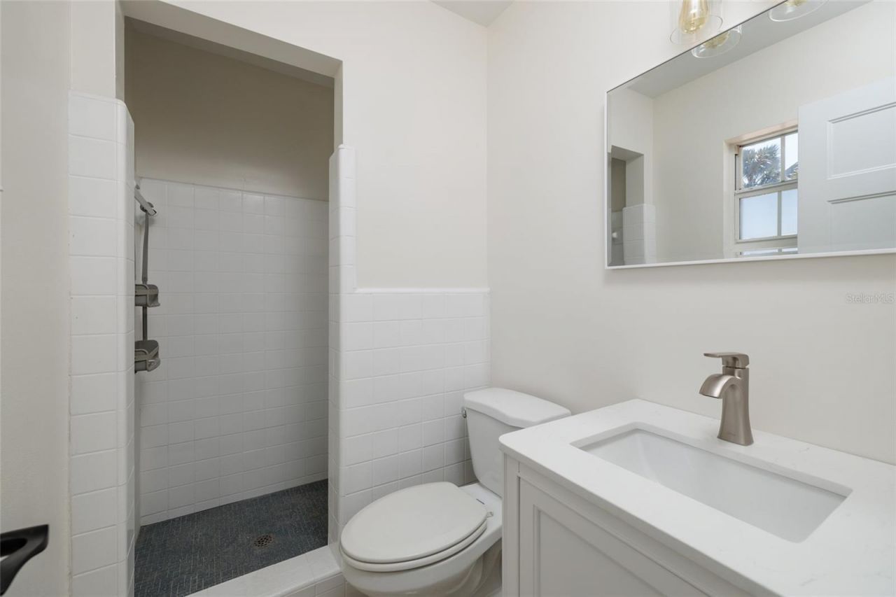 2107 Dolphin Boulevard S, Saint Petersburg, FL 33707 Photo